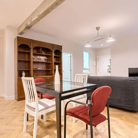 Euskalduna, Vivienda Turistica Moderna Y Renovado * בילבאו